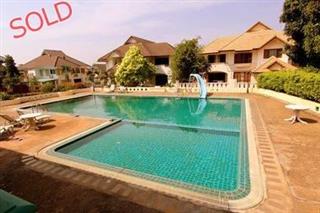 Upea villa kaupungin keskustassa - Talo - Pattaya Central - Map D3