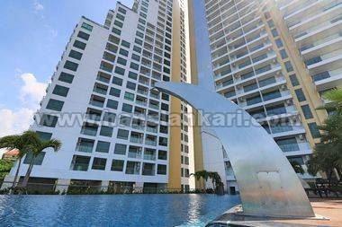 peak towers pratamnak pattaya