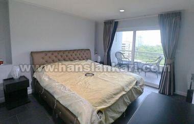 pratamnak hill pattaya large condominium for sale