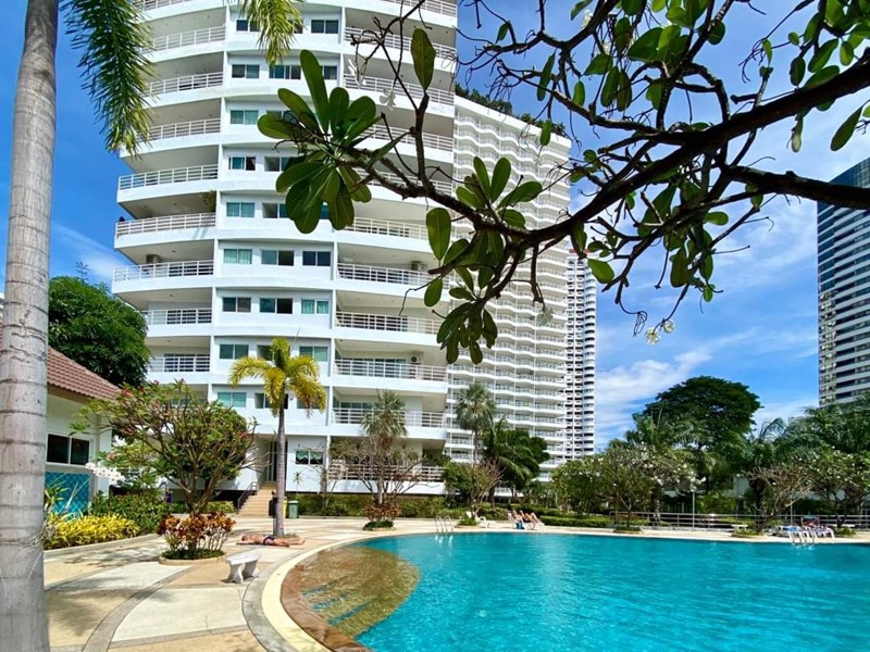 Sea-front; large condominium unit in View Talay 7 - Leilighetsbygg -  - 