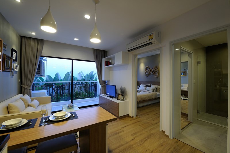 Modern 1-bedroom unit; THE best location - Condominium -  - 