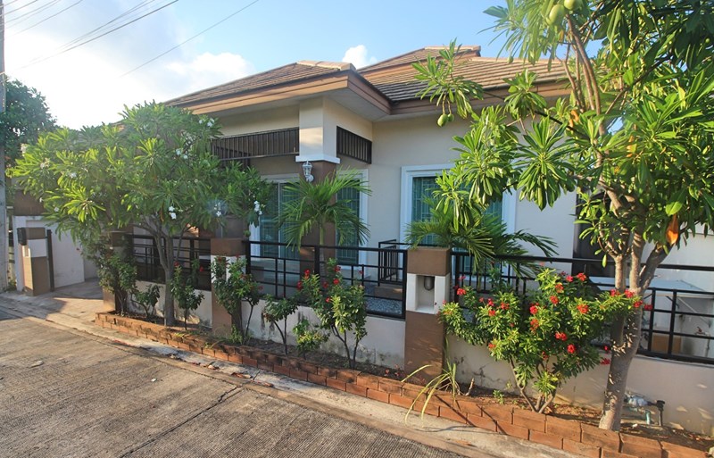 Beautiful modern house near Pattaya - House -  - 