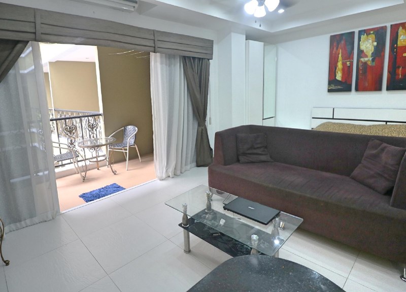 Modern corner unit at a LOW price - Condominium - Unnamed Road - Pratamnak, Pattaya